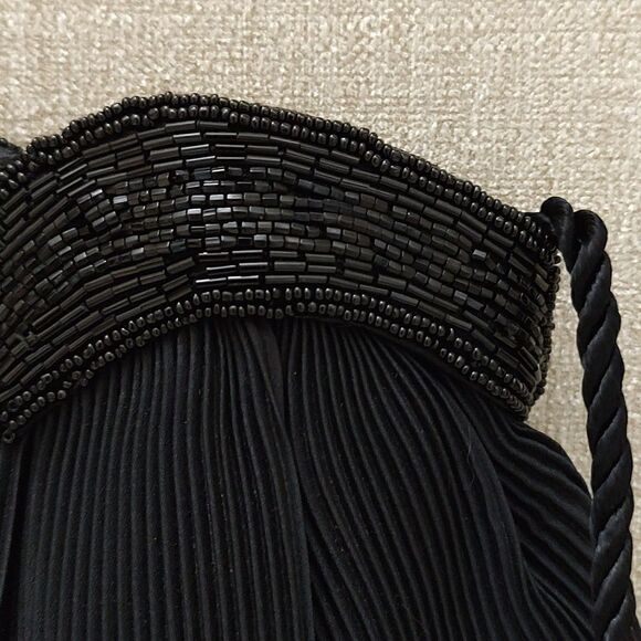 LaRegale Black Beaded Mini Pleat Evening Crossbody Shoulder Bag - Picture 8 of 11